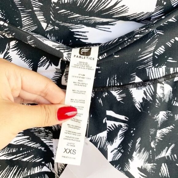 Fabletics Mid-Rise Printed Black Leggings Women's Size X-Small XS - Picture 4 of 6